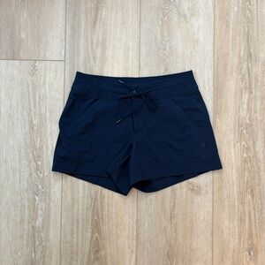 Women’s Athleta Costa Shorts